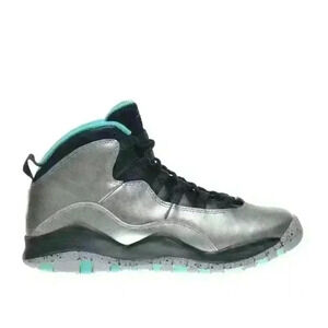 JORDAN 10 RETRO 30TH BG Size 6.5 Youth same as woman 8.0 LADY LIBERTY 705179-045